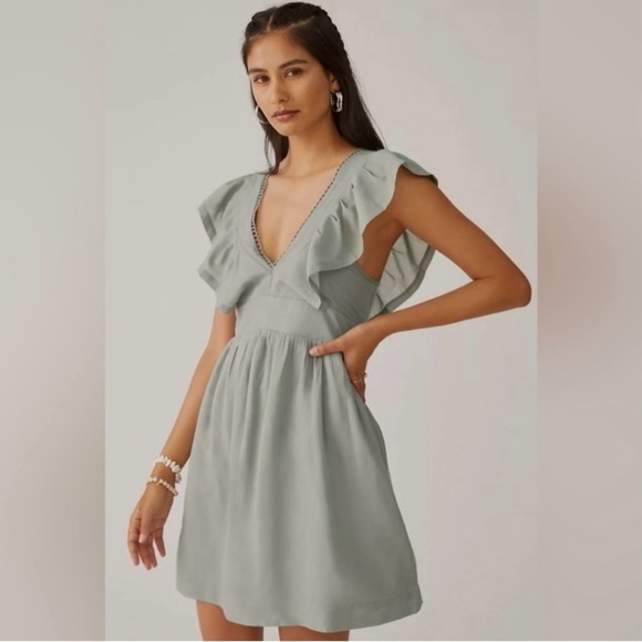 Anthropologie Ruffle V-neck  Mini Dress in Light Gray size small side pockets - Picture 1 of 14